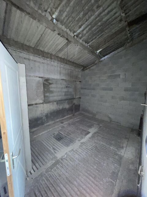  Parking / Garage � louer 1 pi�ce 95 m�