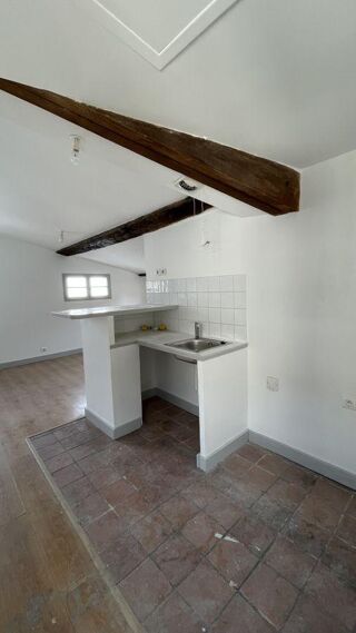  Appartement à louer 3 pièces 60 m²