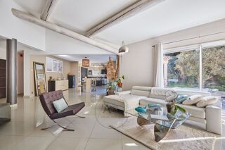  Maison � vendre 6 pi�ces 220 m�