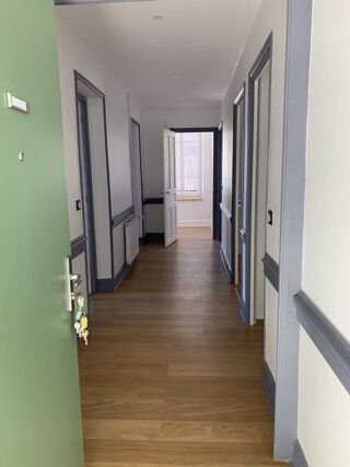  Appartement à louer 4 pièces 87 m²