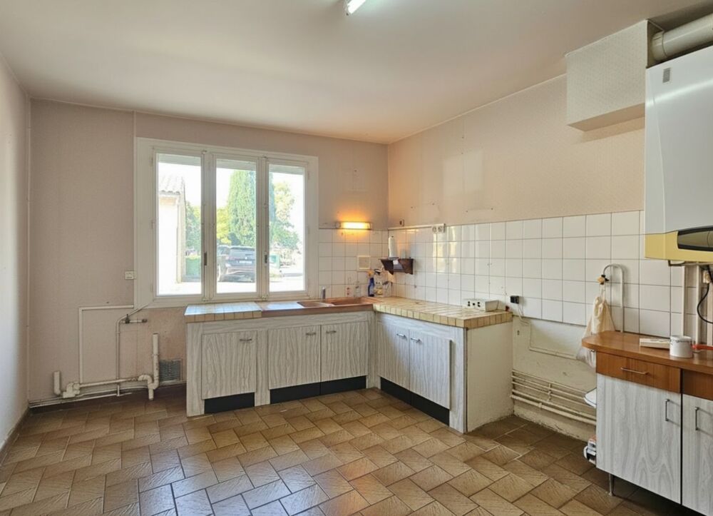 Maison de village avec garage, jardin en exclusivité