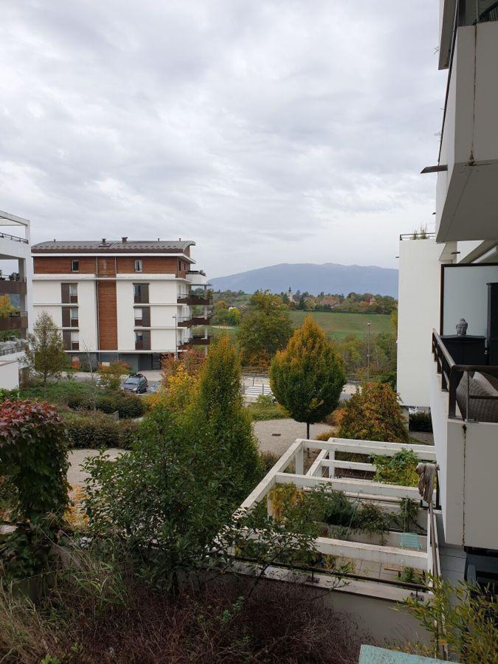 Location Appartement 3 Pièces avec terrasse, cave et box fermé Saint julien en genevois