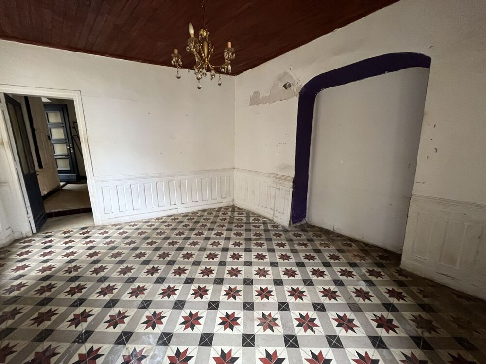 Maison de village AVEC COUR ET CAVE