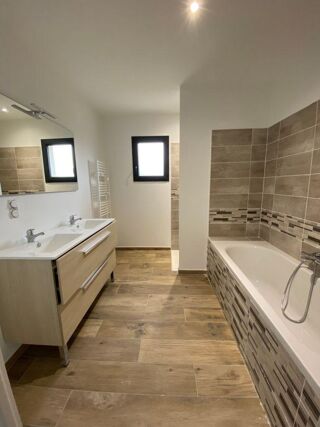  Maison à louer 4 pièces 120 m²