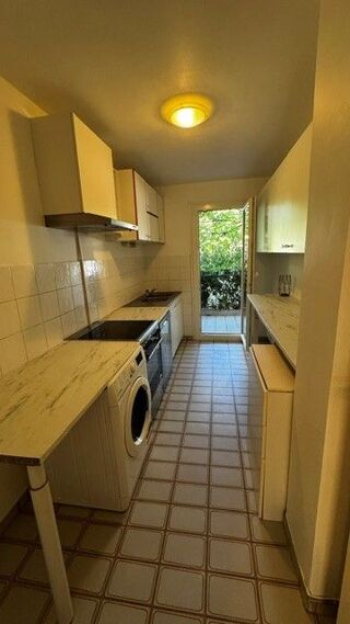  Appartement à louer 4 pièces 94 m²
