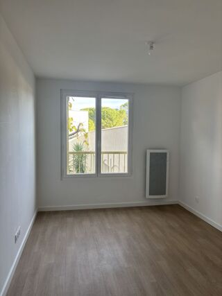  Appartement à louer 3 pièces 72 m²
