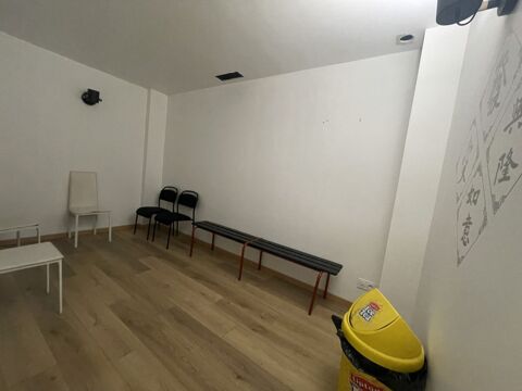   Local commercial Gymnase 