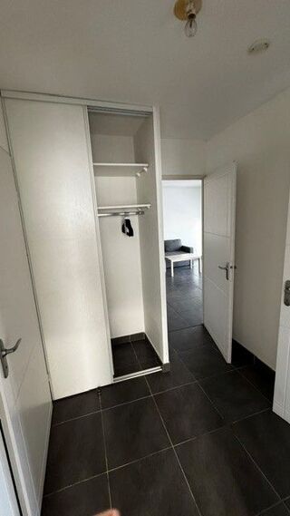  Appartement à louer 3 pièces 64 m²