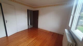  Appartement à louer 4 pièces 96 m²