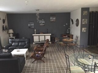  Maison  vendre 5 pices 201 m