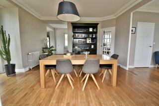  Maison à vendre 10 pièces 251 m²