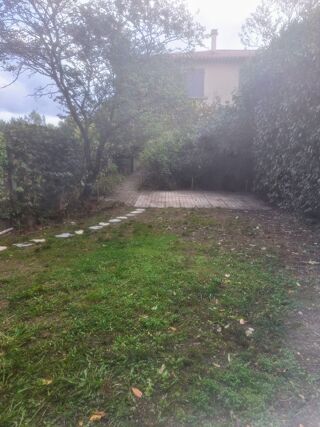  Appartement à louer 2 pièces 60 m²