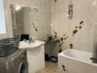  Immeuble � vendre 6 pi�ces 130 m�