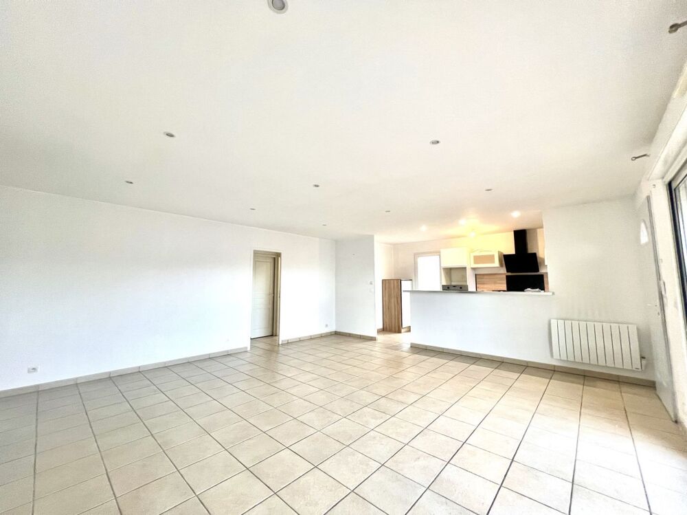 Vente Maison Maison avec grand garage et jardin Aimargues