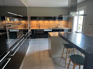  Maison  vendre 9 pices 225 m