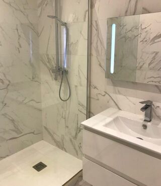  Appartement à louer 4 pièces 92 m²