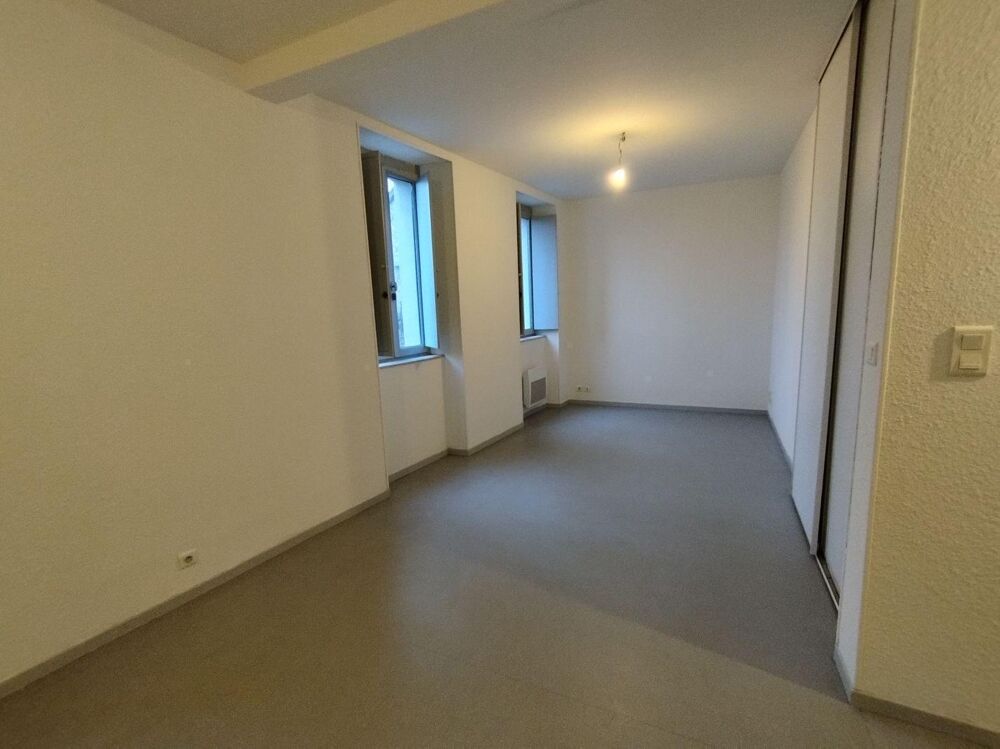 3 Pièces dans centre village