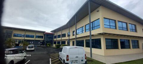 Local commercial Bureau 840 97440 Saint andre