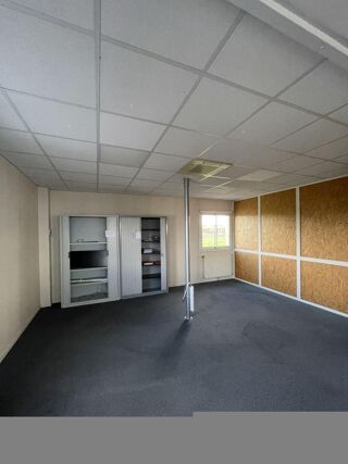   Local commercial Bureau La chapelle saint luc