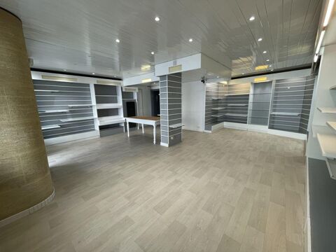   Local commercial PETITE COPROPRIETE 