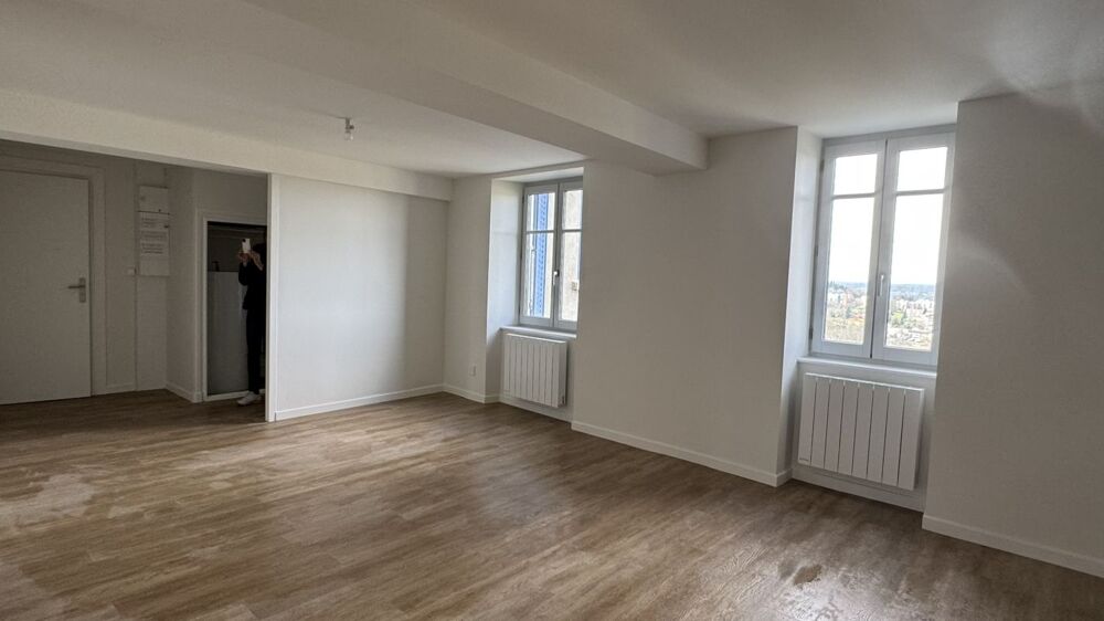 Location Appartement 4 Pièces Vue sur la Chaîne des Puys Thiers