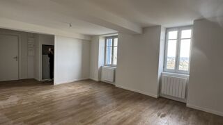  Appartement à louer 4 pièces 76 m²