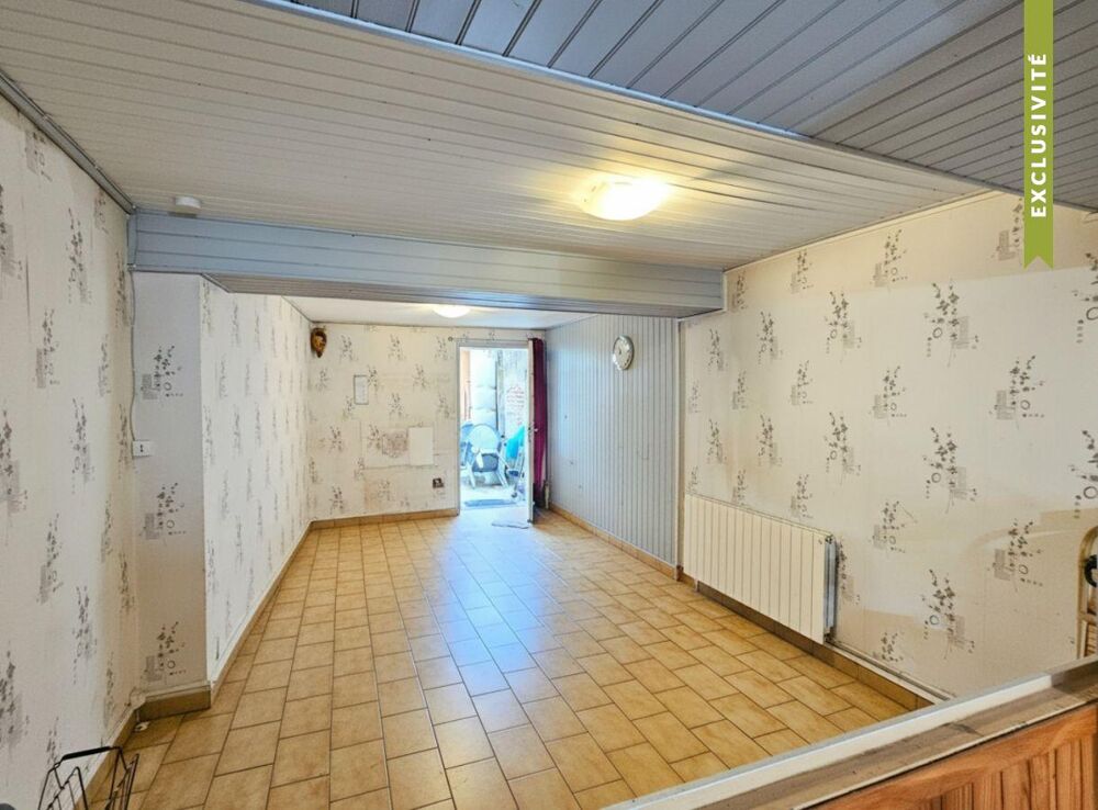 Maison de ville avec cour à petit prix !