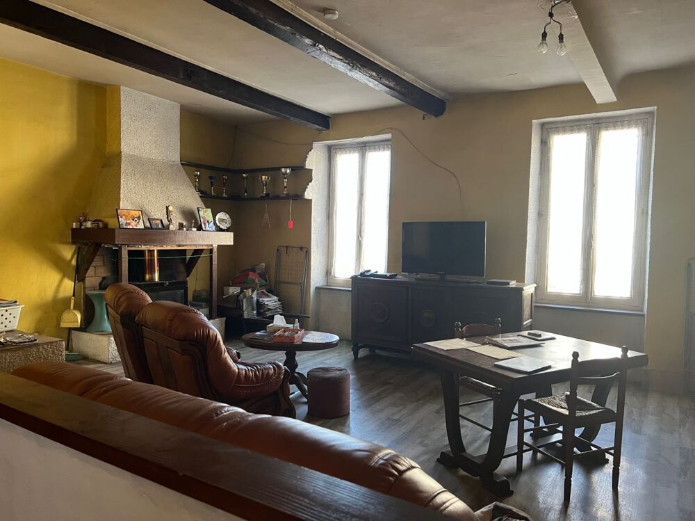 Maison de village avec grand garage cour intérieure