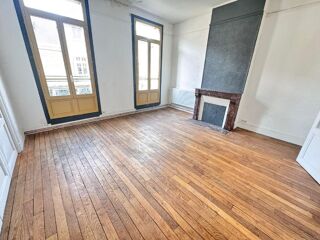  Appartement à louer 4 pièces 110 m²