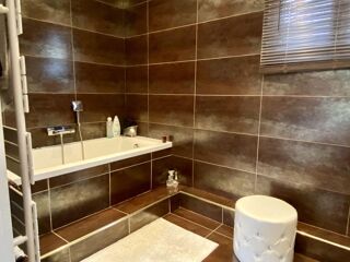  Maison  vendre 8 pices 181 m