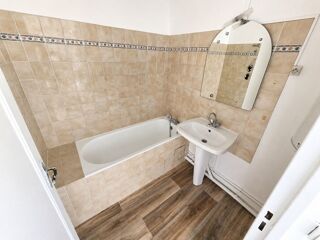  Appartement à louer 3 pièces 57 m²