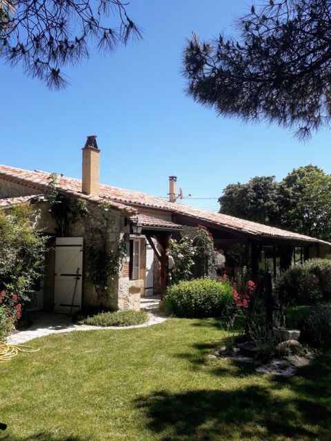   Maison Maison - 7 pi�ce(s) - 237 m�