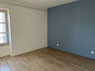  Appartement à louer 3 pièces 49 m²