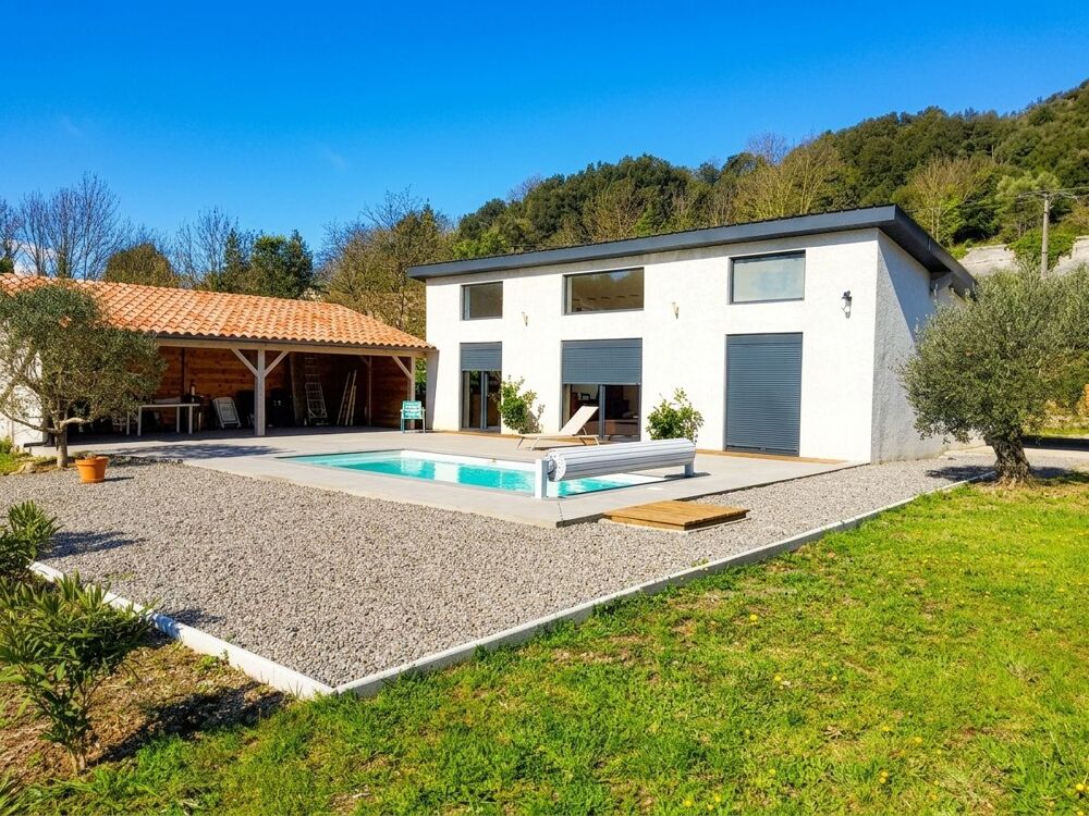Maison avec PISCINE sur 1222 m² de terrain