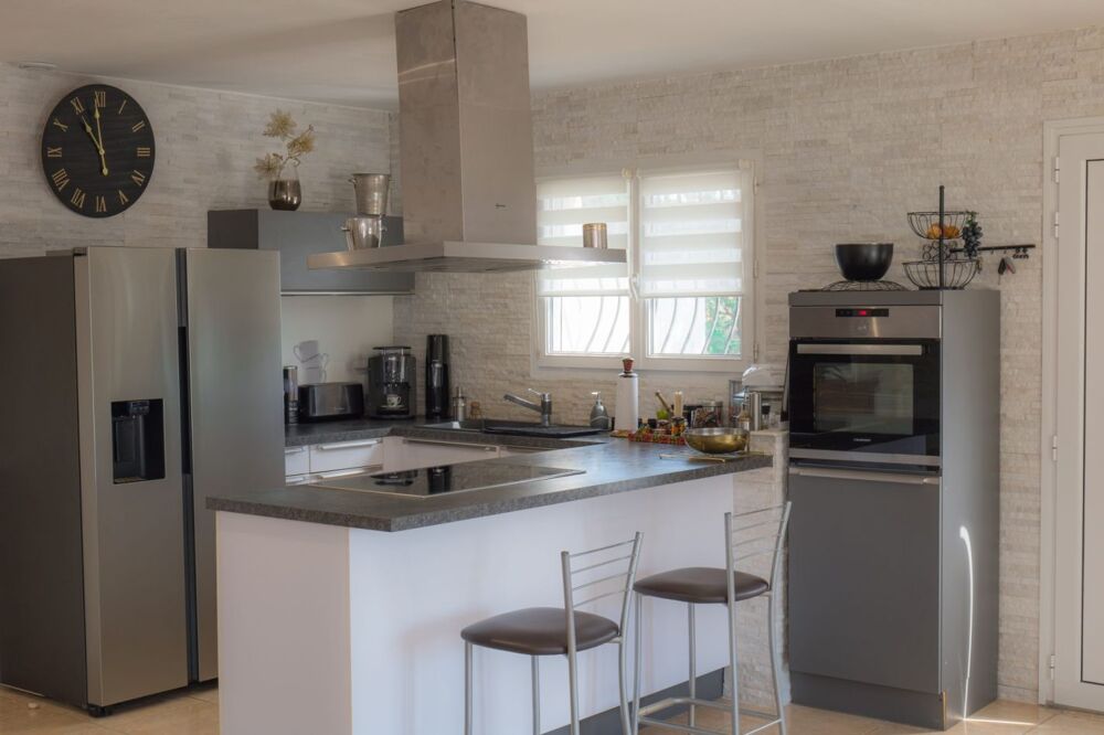 Vente Maison Villa  Villa de plain-pied avec piscine Margon