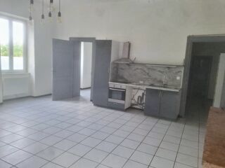  Appartement à louer 2 pièces 60 m²
