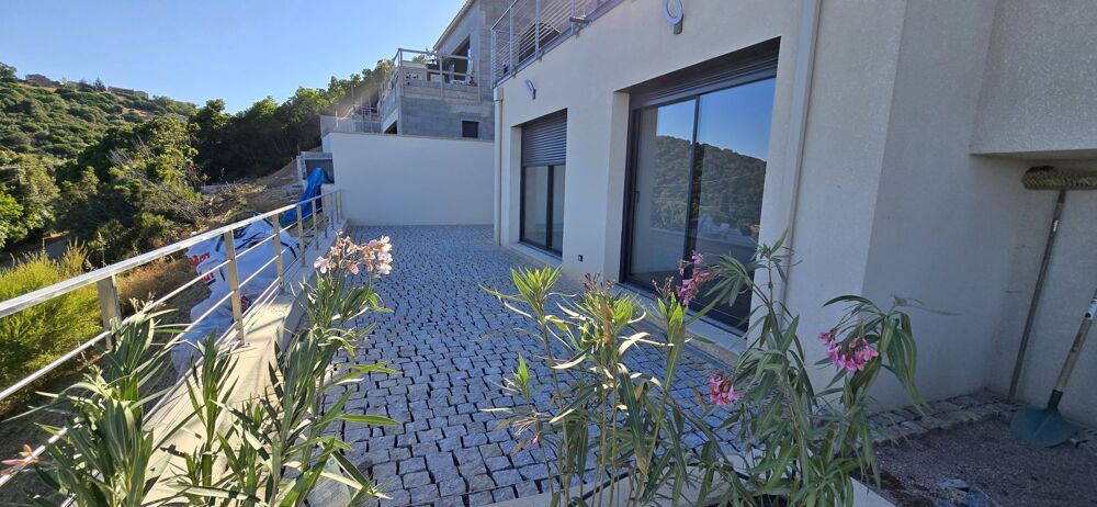 Location Appartement 3 Pièces APPARTEMENT A Ajaccio