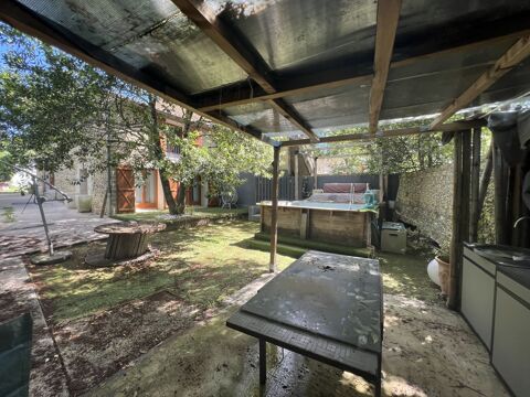   Maison Maison - 4 pi�ce(s) - 141 m�