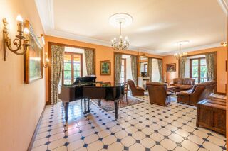  Maison � vendre 15 + pi�ces 993 m�