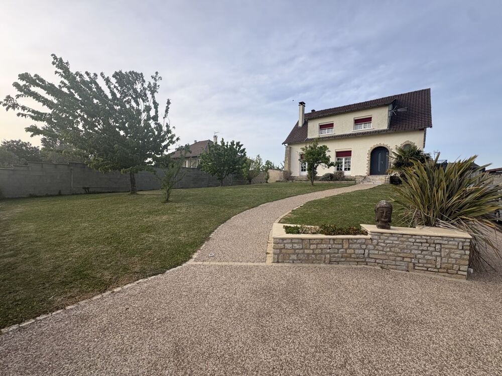 Maison 10 pièces 249 m² · à Coulon · 249 m² · 315 000 €