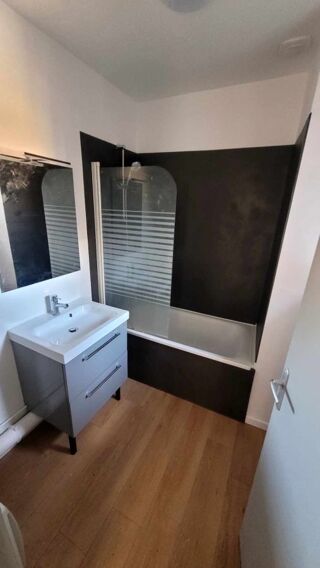  Appartement à louer 3 pièces 60 m²