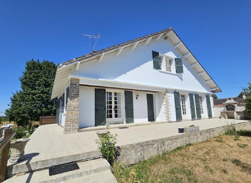 Maison 7 pièces 181 m² · à Villefagnan · 181 m² · 150 530 €