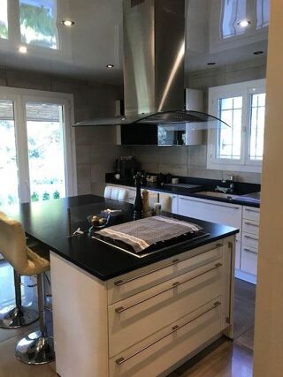  Maison � vendre 10 pi�ces 220 m�