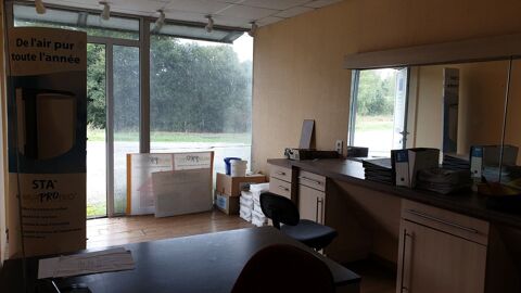 Local commercial Bureau 300 87590 Saint just le martel