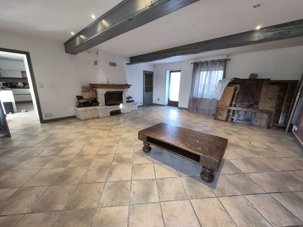 Maison avec dépendances et jardin
