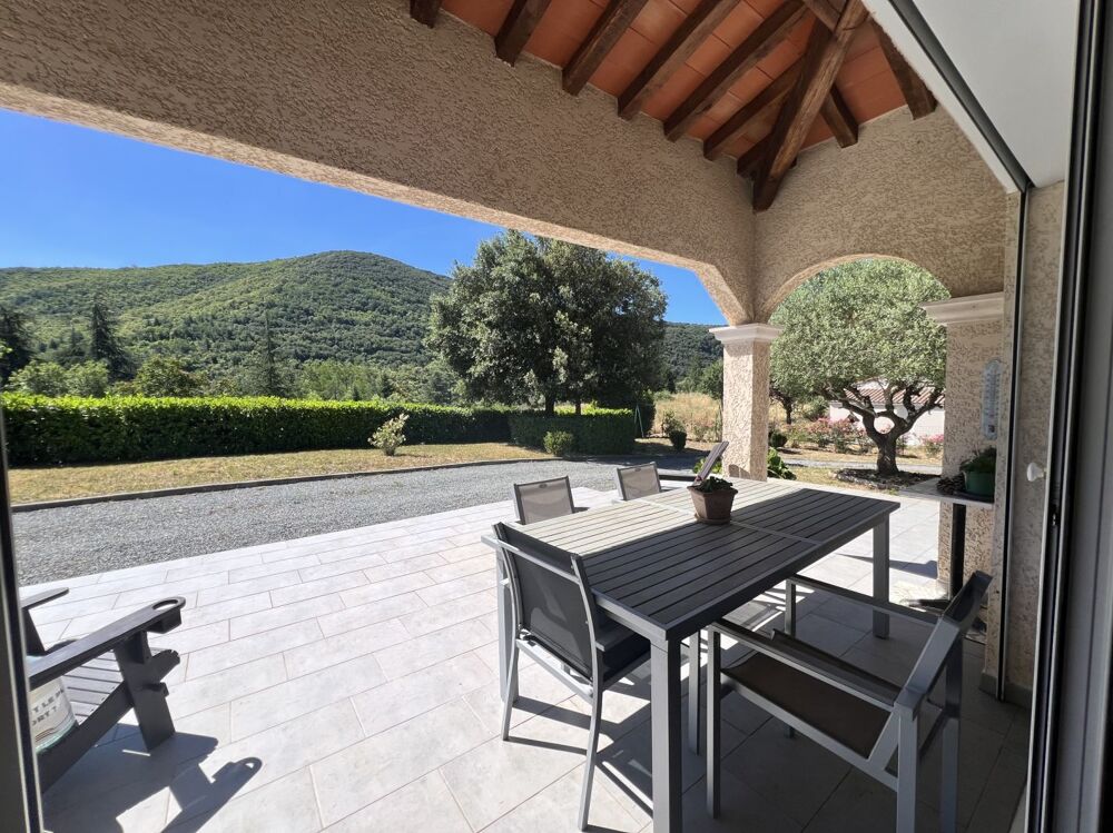 Villa terrain de 2033 m²