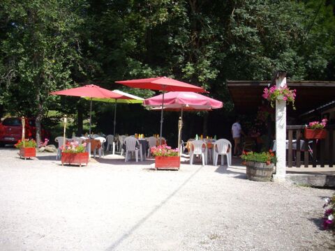 Local commercial 511 09400 Saurat