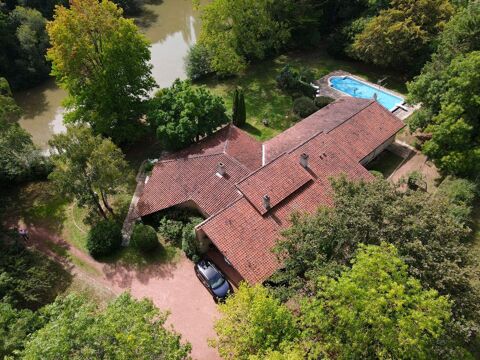   Maison Ref : Tr�fle Maison - 10 pi�ce(s) - 252 m�