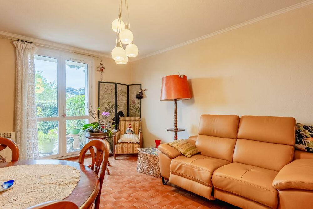 Vente Appartement 3 Pièces  T3 avec deux terrasses et parking Beziers