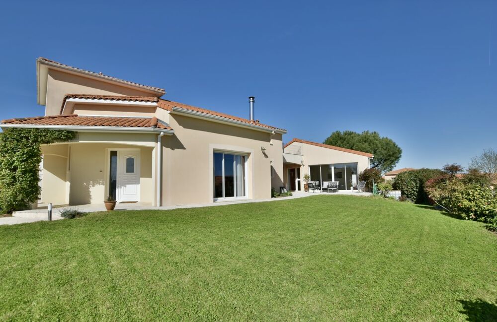 Maison 10 pièces 195 m² · à Cholet · 195 m² · 436 800 €